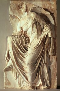 Athena Nike ajustando sua sandália, c.420-420 aC (mármore)